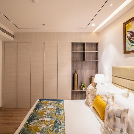 Juesta Residences - Aipl Joy Street, Гургаон Экстерьер фото