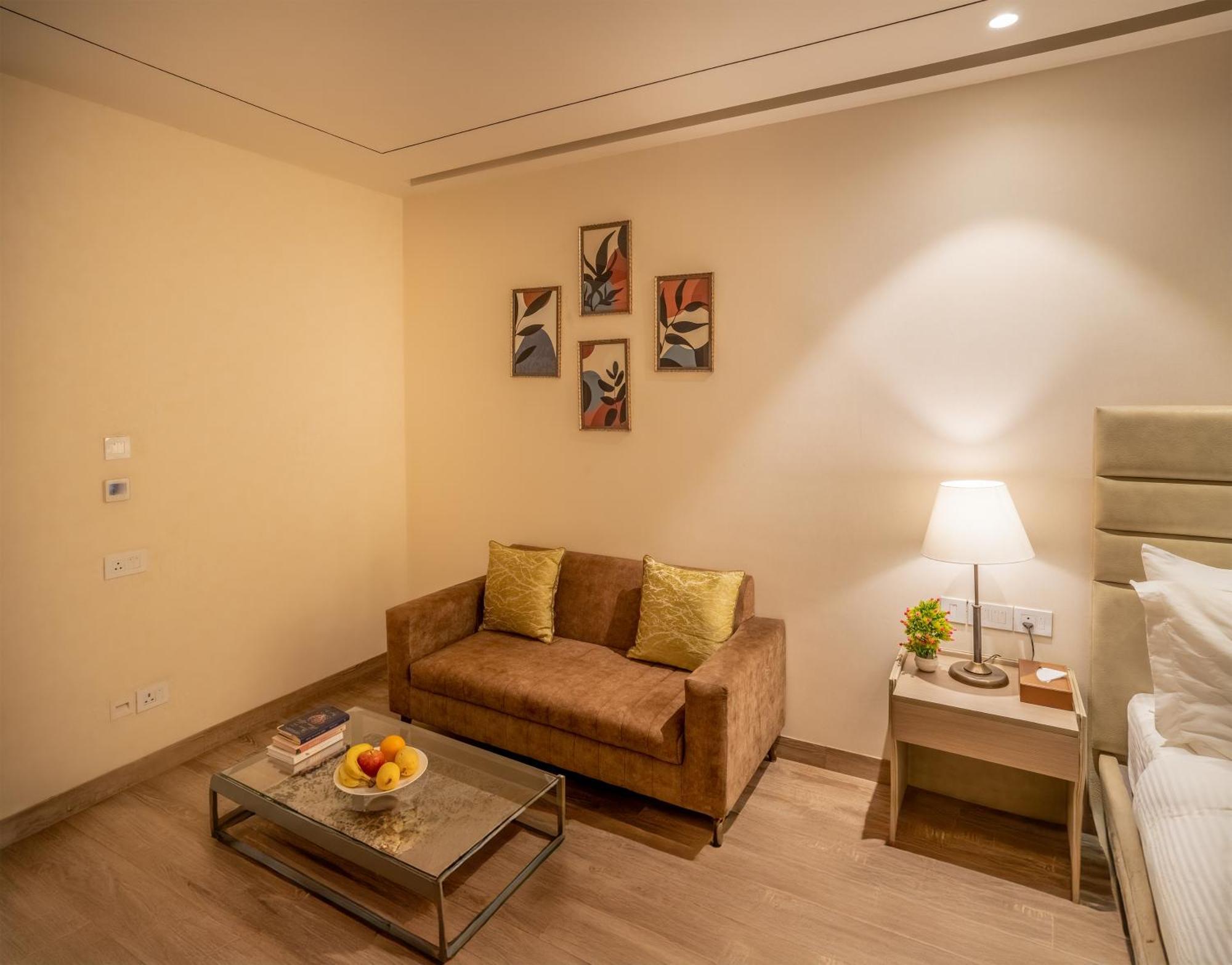 Juesta Residences - Aipl Joy Street, Гургаон Экстерьер фото