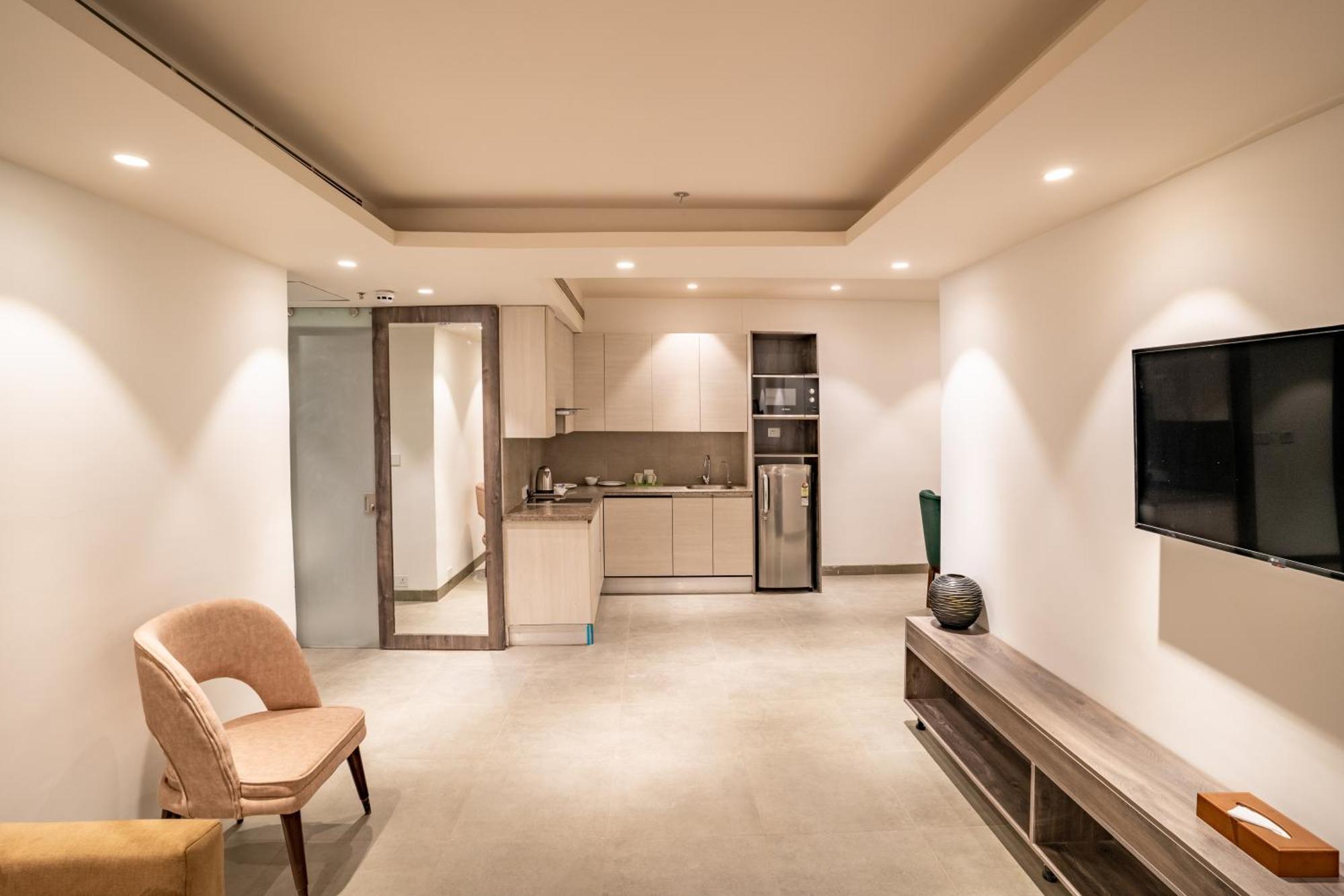 Juesta Residences - Aipl Joy Street, Гургаон Экстерьер фото