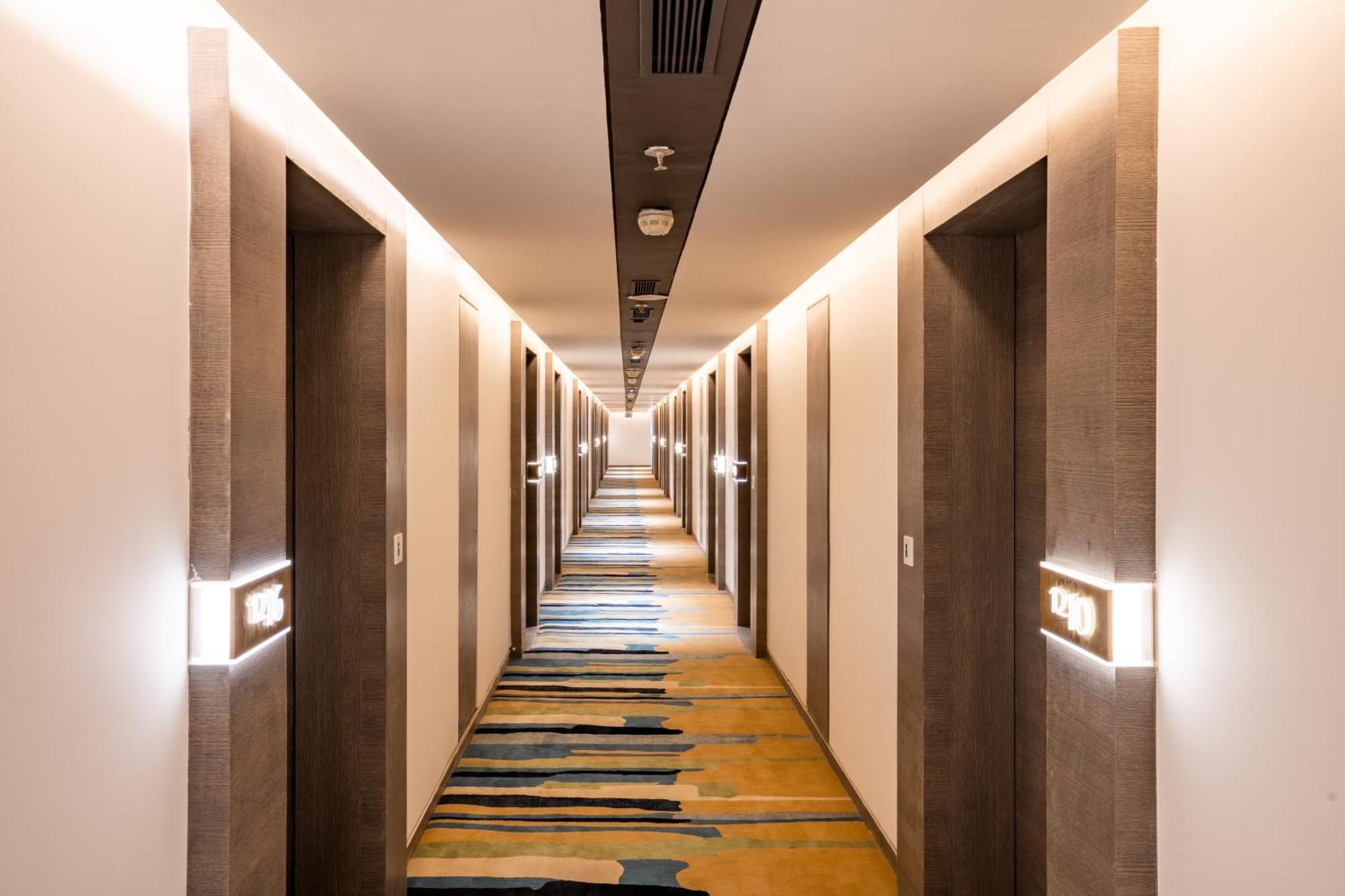 Juesta Residences - Aipl Joy Street, Гургаон Экстерьер фото