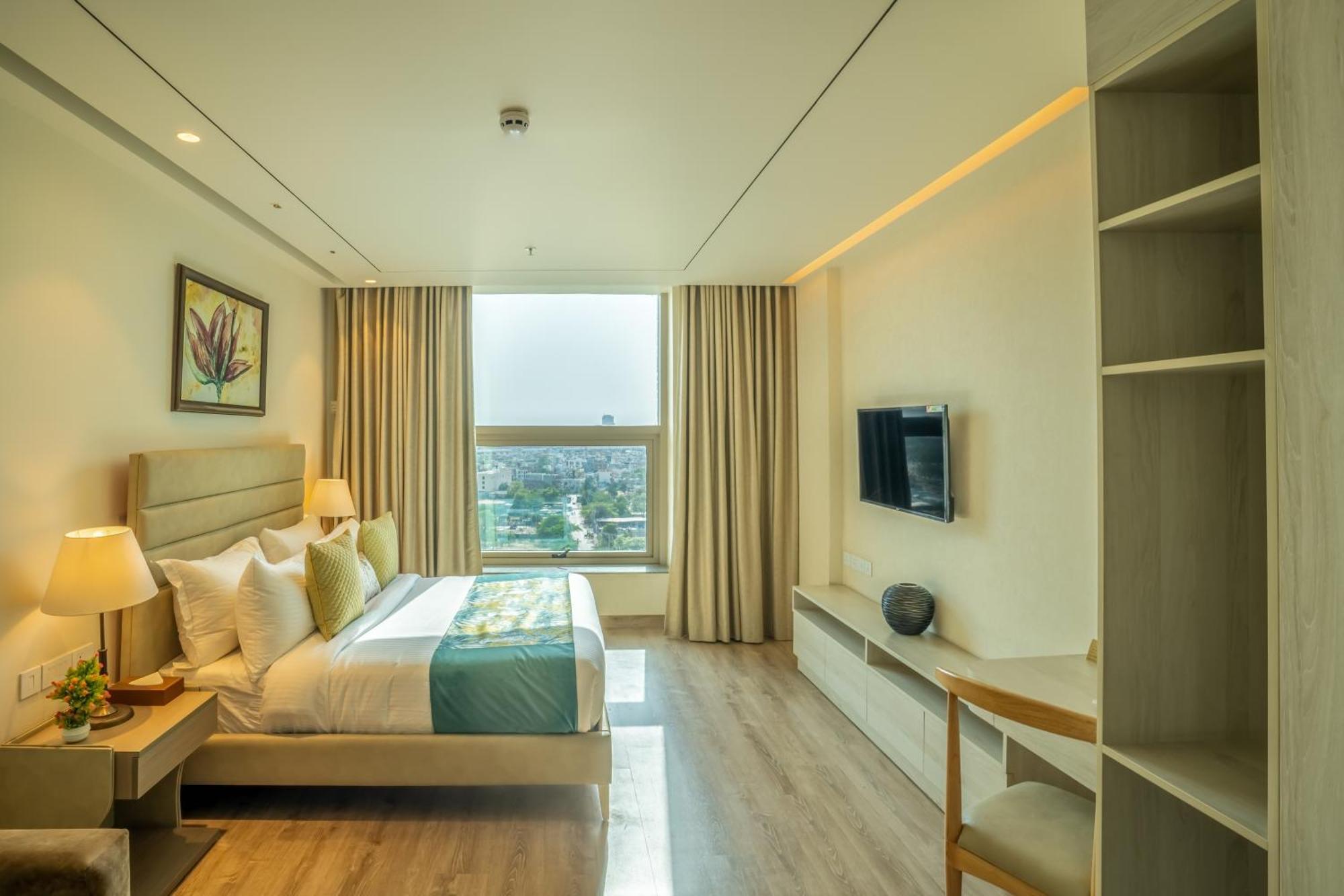 Juesta Residences - Aipl Joy Street, Гургаон Экстерьер фото